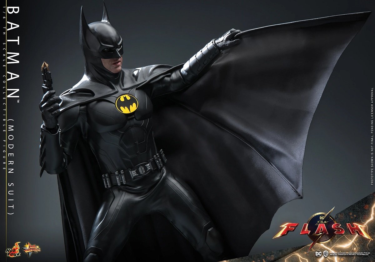 Hot Toys Michael Keaton Batman from The Flash in an action pose.