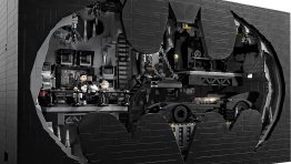 Celebrate BATMAN RETURNS with Massive LEGO Batcave Set